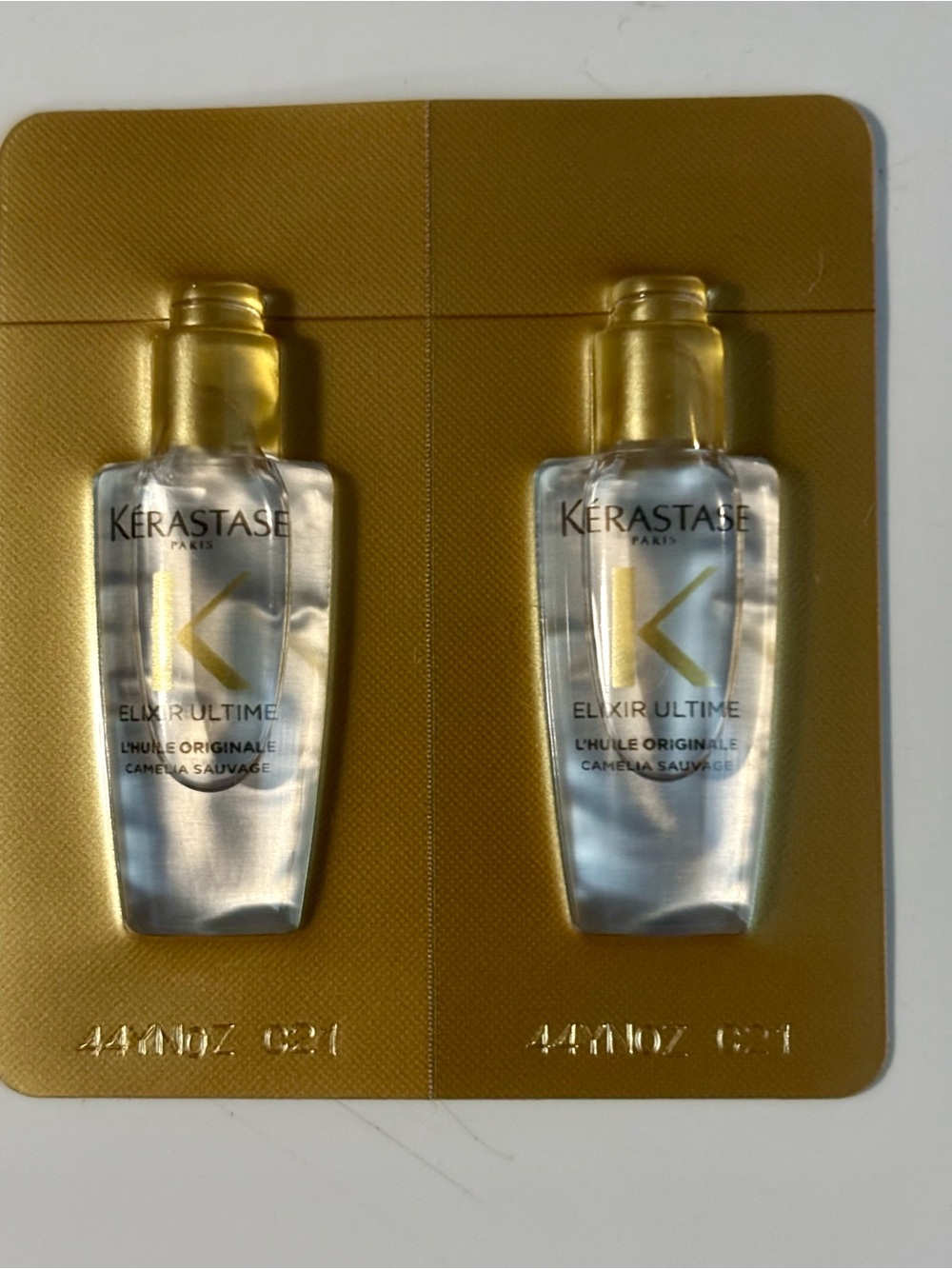 NWT Kérastase Elixir Ultime Camelia Oil 2ml x 2 Samples/ Travel size
